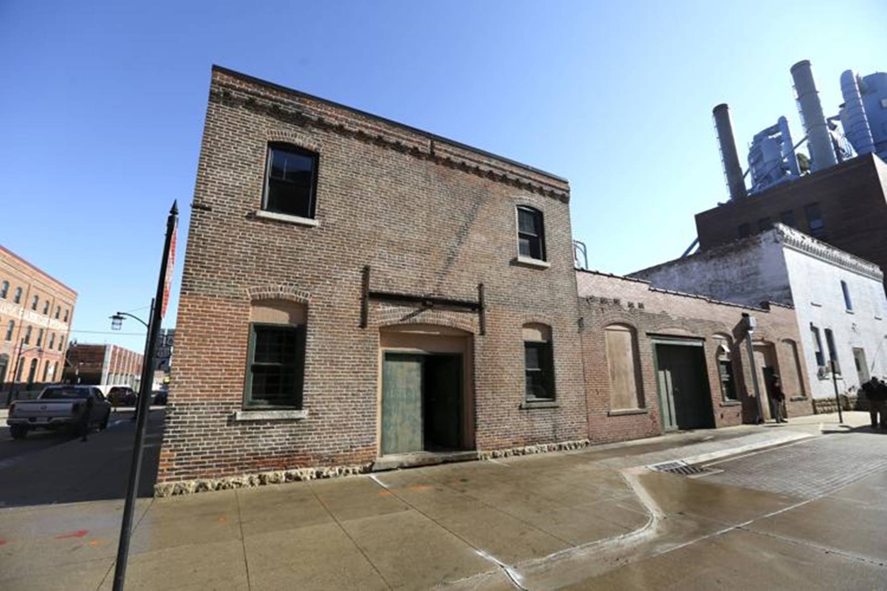 Platteville firm to bring new life to old ironworks building in Dubuque